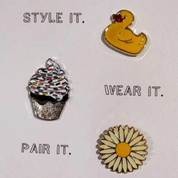 Cute Enamel Pins – Duck, Cupcake & Daisy Set for Whimsical Styling - Colorful - Picture 4 of 10